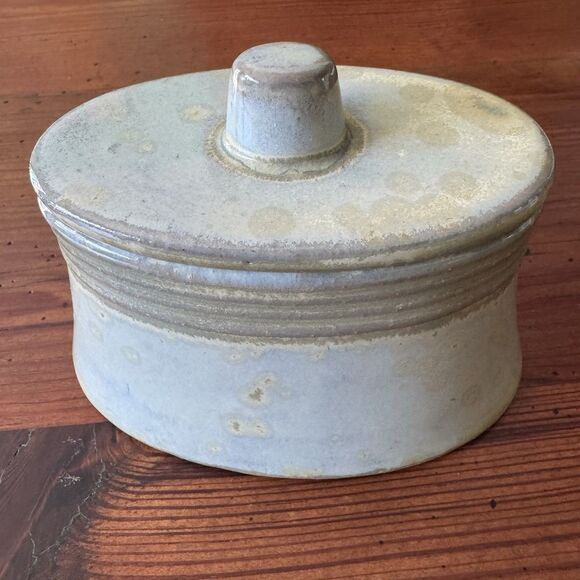 "Pier 1" Art Pottery Oval Sage Green Dish Trinket Decor Box with Lid - Picture 14 of 16